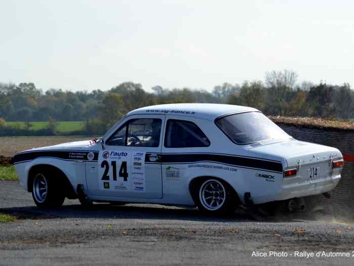 A vendre Ford Escort MK 1 RS2000 VHC 2