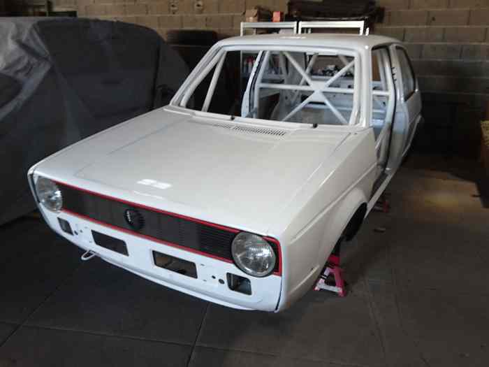 Caisse golf 1 gti 0