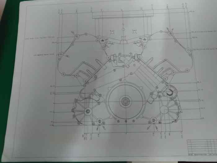 Documentation technique et plans moteur V8 BMW Mader Racing 1