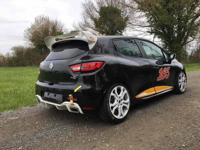 CLIO CUP 4 Bradée 1