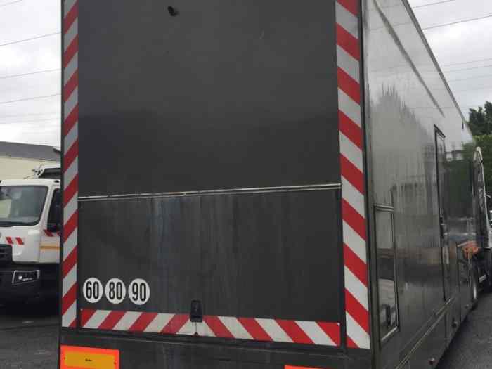ENSEMBLE ROUTIER RENAULT MAGNUM 520CV + MOTORHOME TROUILLET SRSP 5