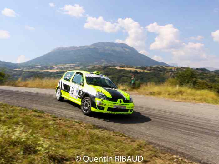 A vendre Clio Ragnotti Groupe N – photo 1 sur 6