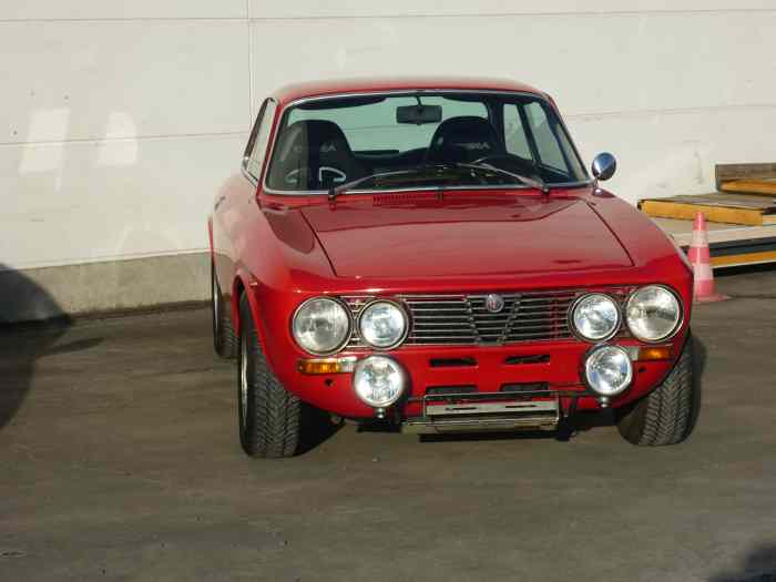 ALFA ROMEO COUPE BERTONE 1972 5