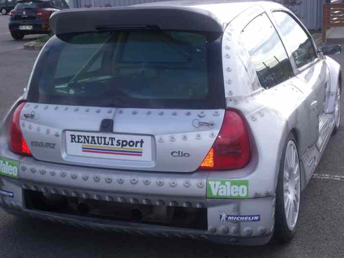 clio v6 trophy 2