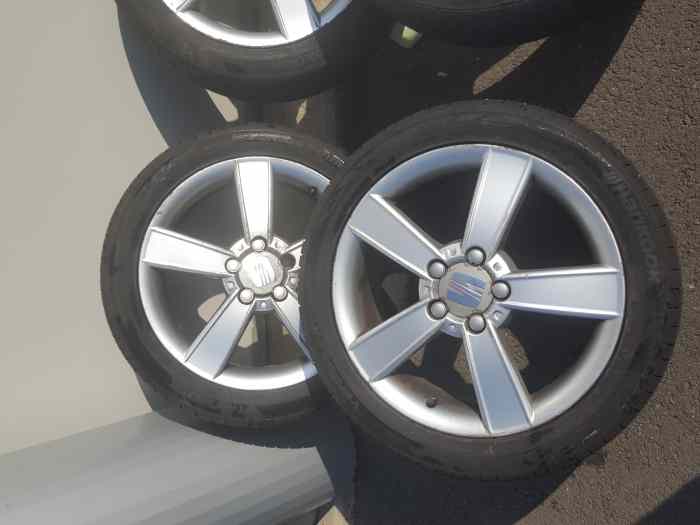 4 JANTES SEAT LEON 17 POUCES 0