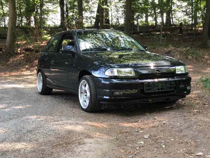 Opel astra GSI 16V