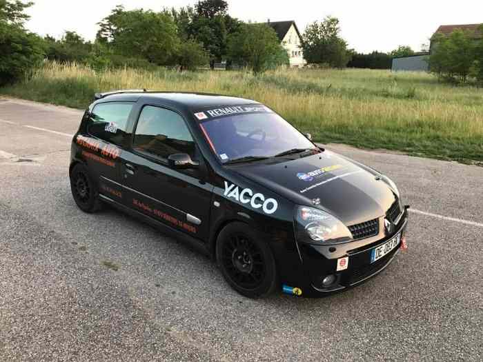 Clio rs2 f2000 4