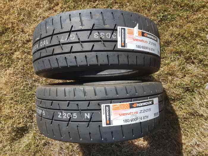 Pneus neufs T52 Hankook 16 pouces 0