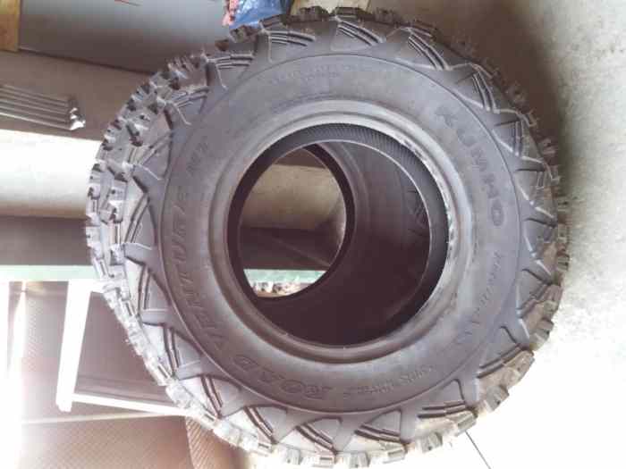 Pneus 31/10.5/15 Neufs Khumo 1