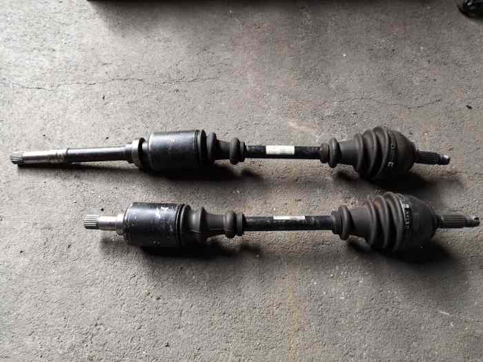 Cardans 106/saxo/Ax