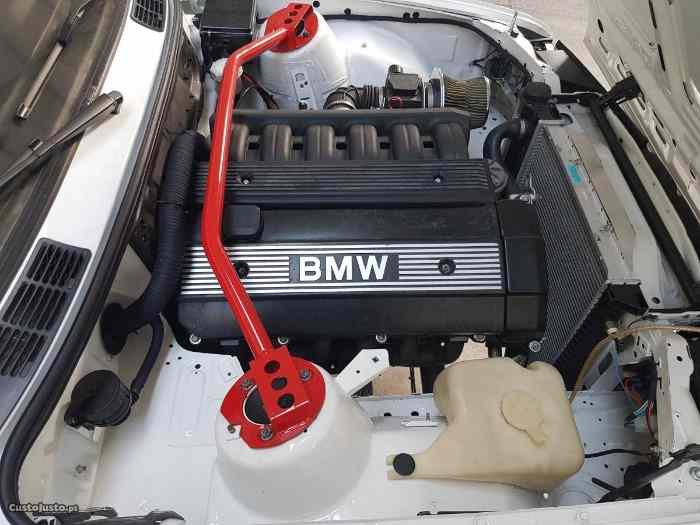 BMW 325i (M50) 4