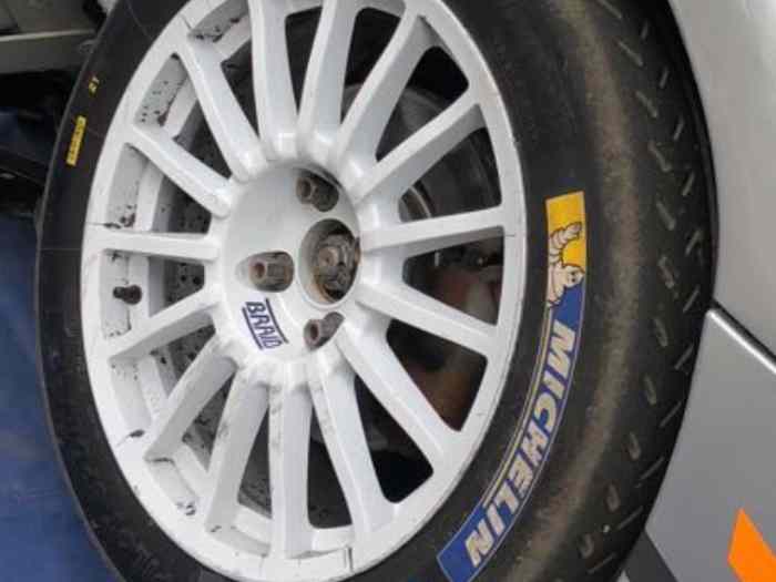 VENDU Pneu michelin R21 19/63-17 - pièces et voitures de course à ...