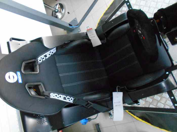simulateurs de pilotage automobile ELLIP6 3