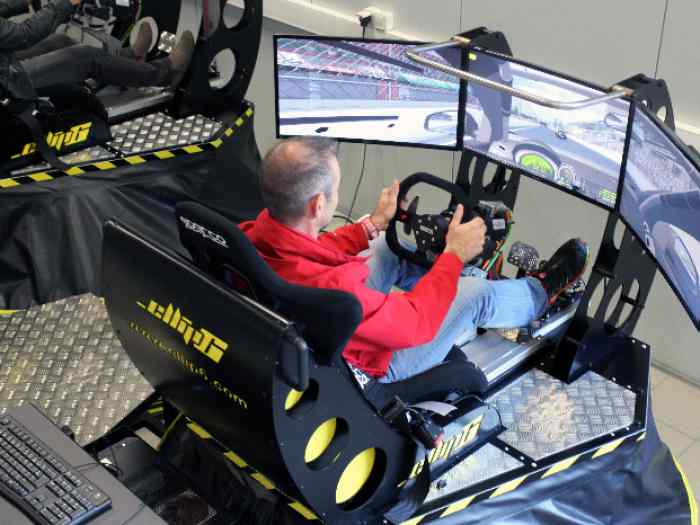 Simulateur de pilotage : SimCars GP, simulateur de conduite voiture / auto  en Alsace