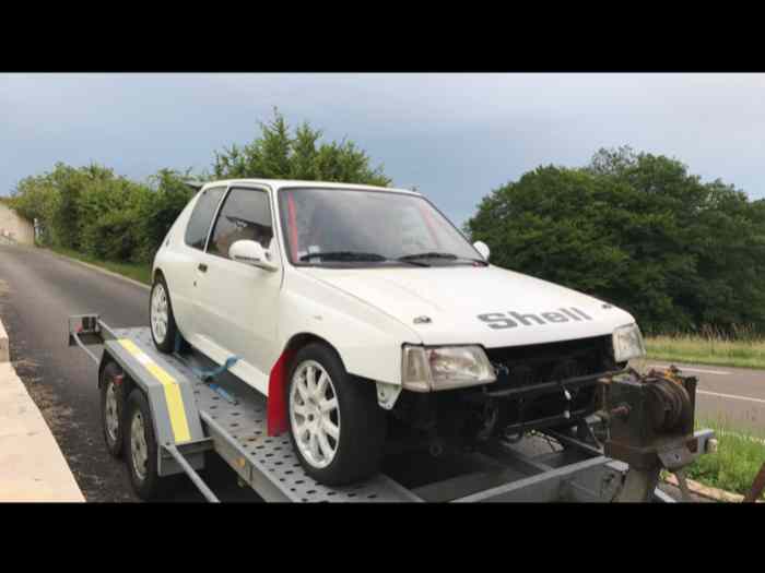Peugeot 205 Maxi passport F2014 et carte grise 2