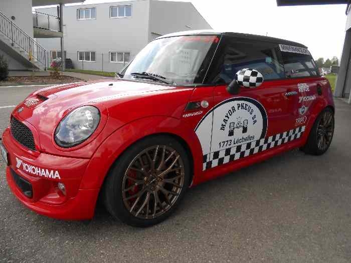 Mini Cooper S challange course 1
