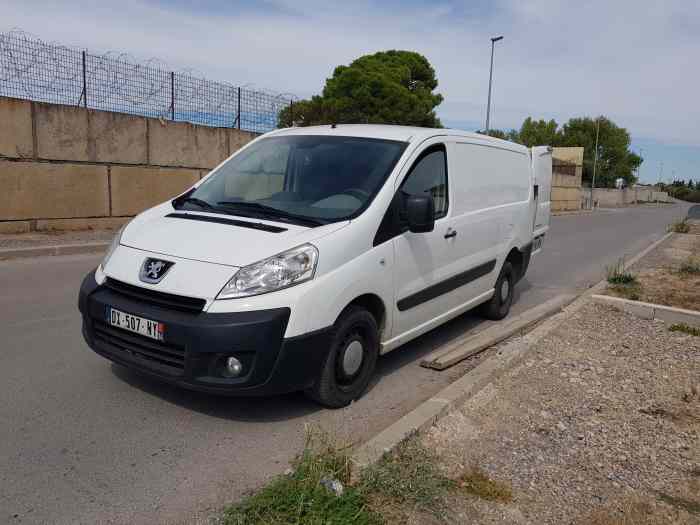 Peugeot EXPERT 2.2l HDI 120CV BOITE6 LONG 3 PLACES 1