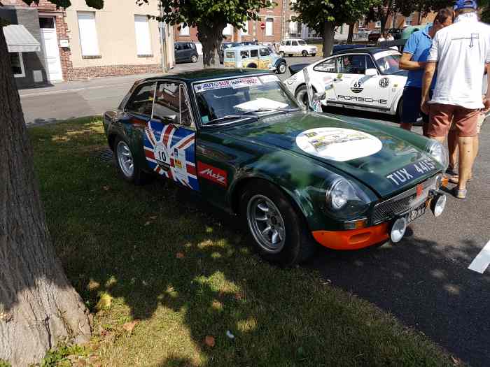 MG B GT Sebring Replica 1