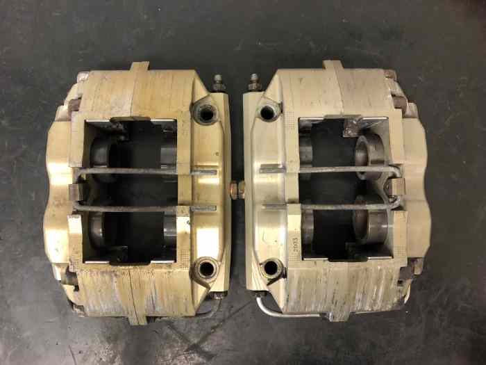 2 ETRIERS BREMBO 4 PISTONS MONOPLACE / F3 1