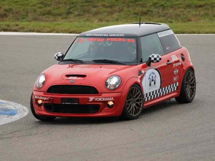 Mini Cooper S challange course 0
