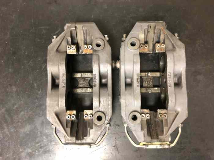 2 etriers AP RACING TYPE 3344 MONOPLACE FIXATION  RADIAL 130MM 2