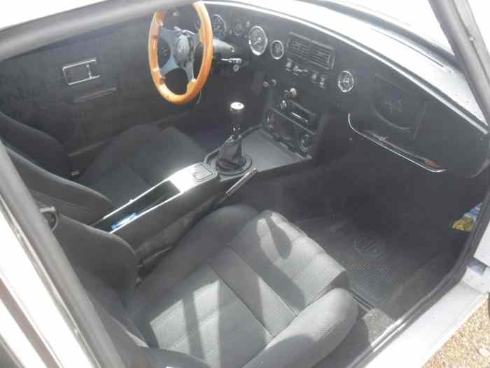 mgb gt  sebring 3