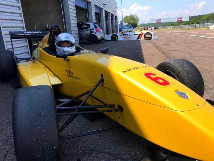 Monoplace FORMULE RENAULT 2000 état exceptionnel 1