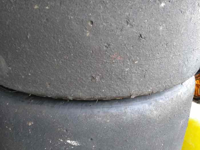 pneu  slick avon a11 // 705/21.5 R15 0
