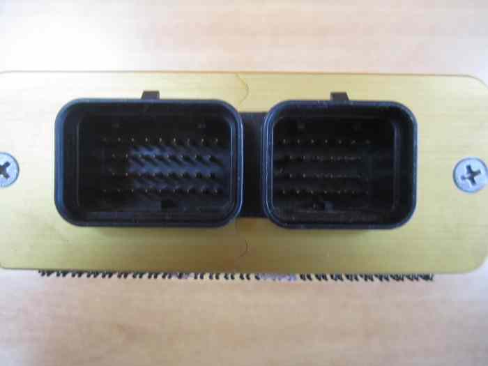 boitier motec m800 avec options 2
