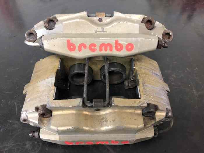 2 ETRIERS BREMBO 4 PISTONS MONOPLACE / F3 0