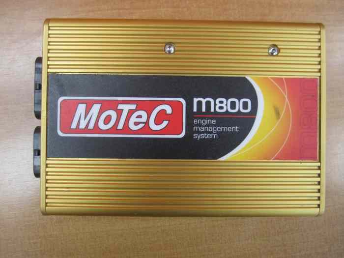 boitier motec m800 avec options 0