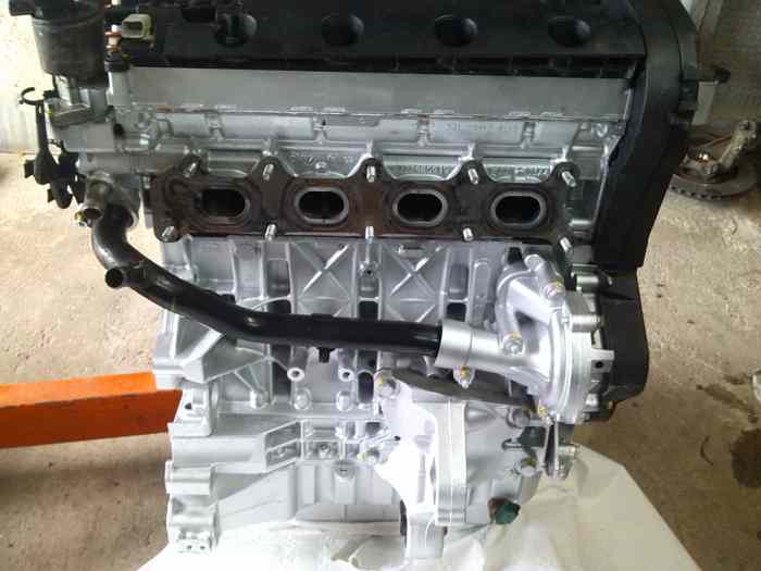MOTEUR EW10 160CV 1
