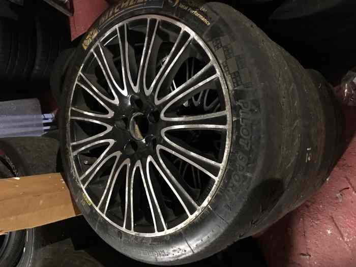 PNEU MICHELIN R01 RETAILLES 20 65 18