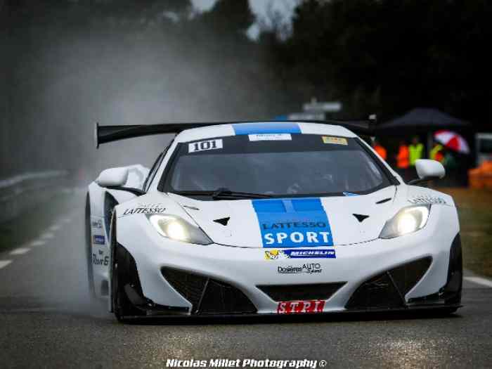 McLaren MP4 12C GT3 4