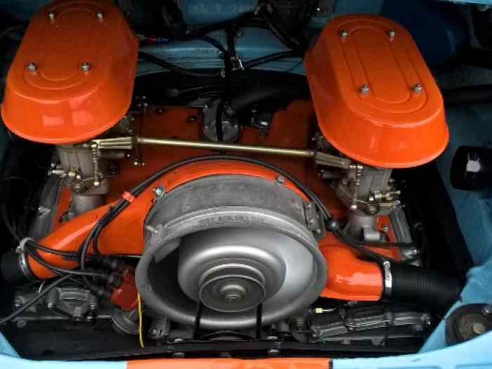 Vends PORSCHE 911 GULF année 1967 4