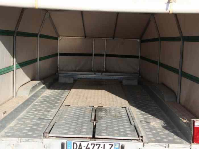 Remorque porte voiture fermée 1