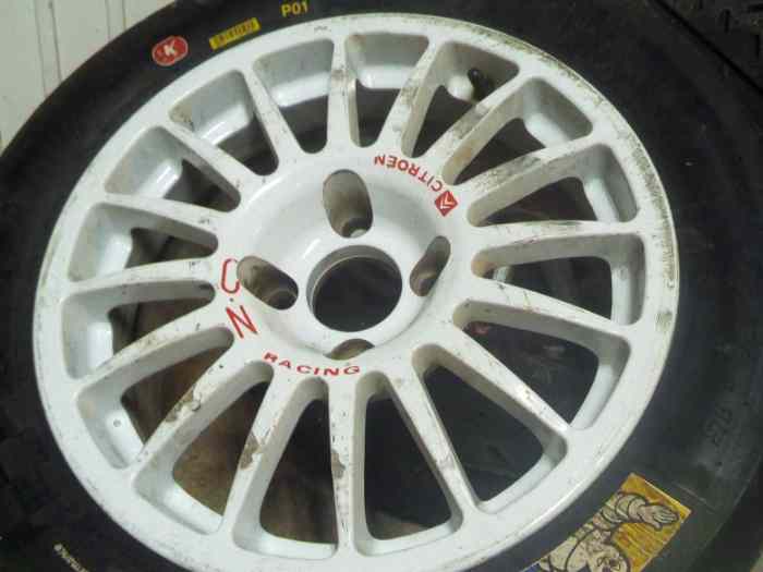 4 pneus pluie Michelin P01 19/58R15 2