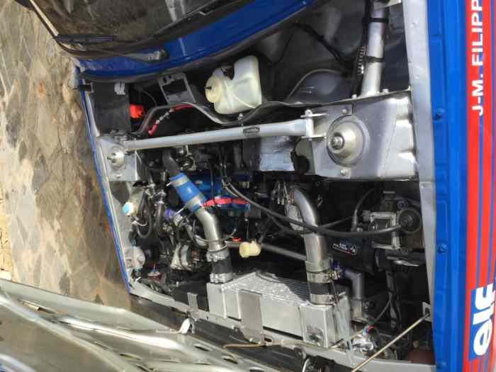 Vend R11 Turbo VHC moteur maxi groupe A 4
