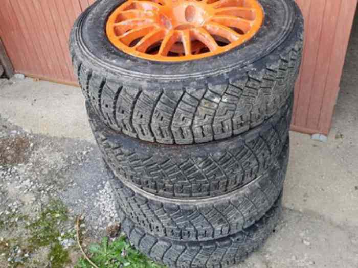 Vend 4 pneus Terre Dmack 185/70 15 ( 16/64 15 ) 0