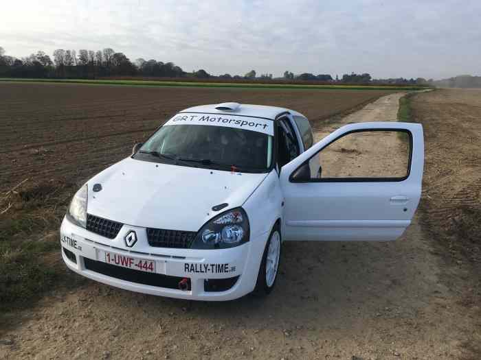 renault clio rs gr A  (voiture belge) 1