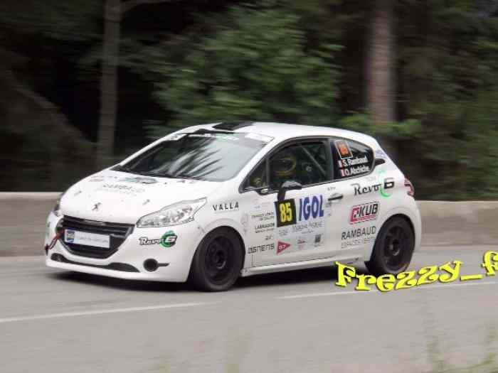 Location / vente 208 R2 (Promotion spécial fin de saison) 0