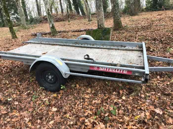 remorque satellite 1500 kg 0
