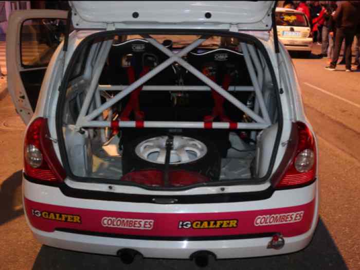 Vendo Clío SPORT cup pasado a rally 1