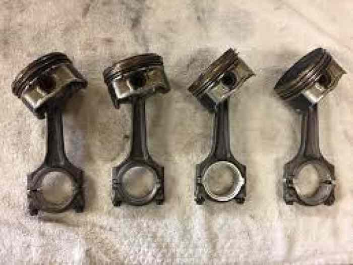 bielles et pistons 206 RC