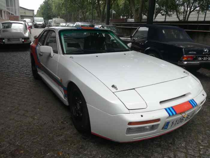 PORSCHE 944-951 TOTALMENT NEUF O KM. 3