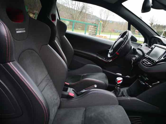 Vend ou échange 208 gti 30th 3