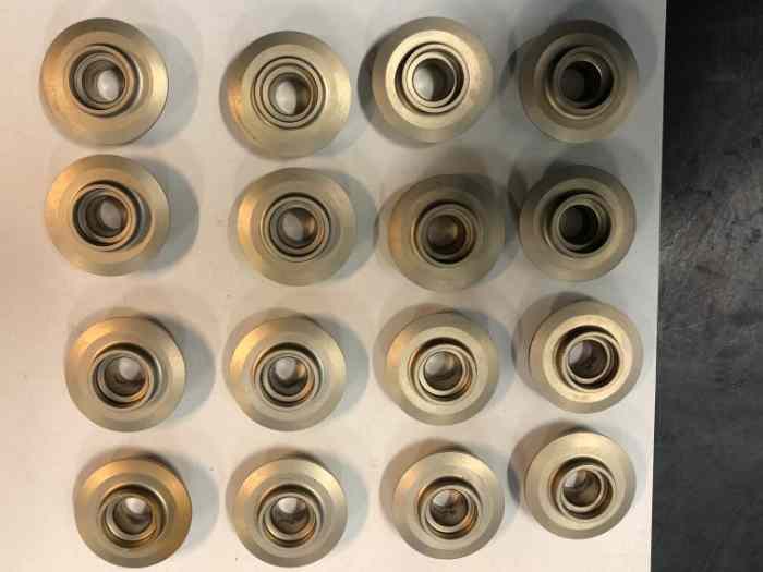 coupelles supérieures titane megane maxi / clio maxi  VENDUES 2