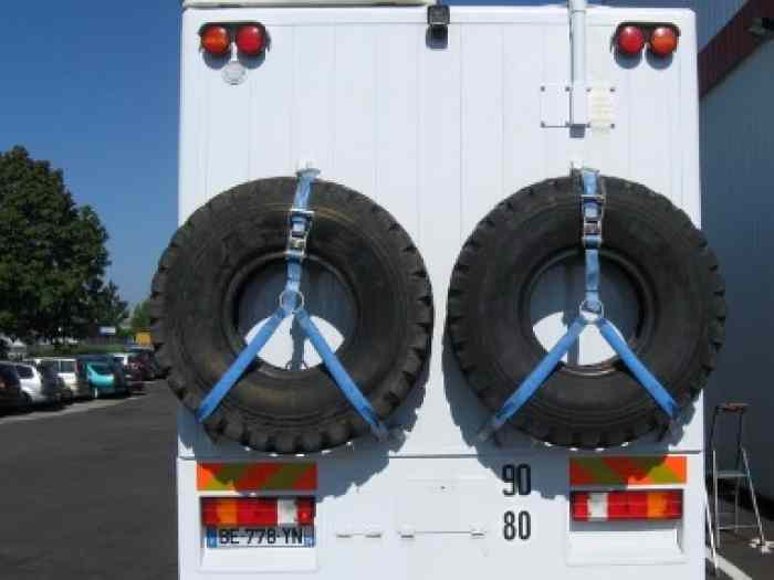 Camion assistance rallye Mercedes Actros 3