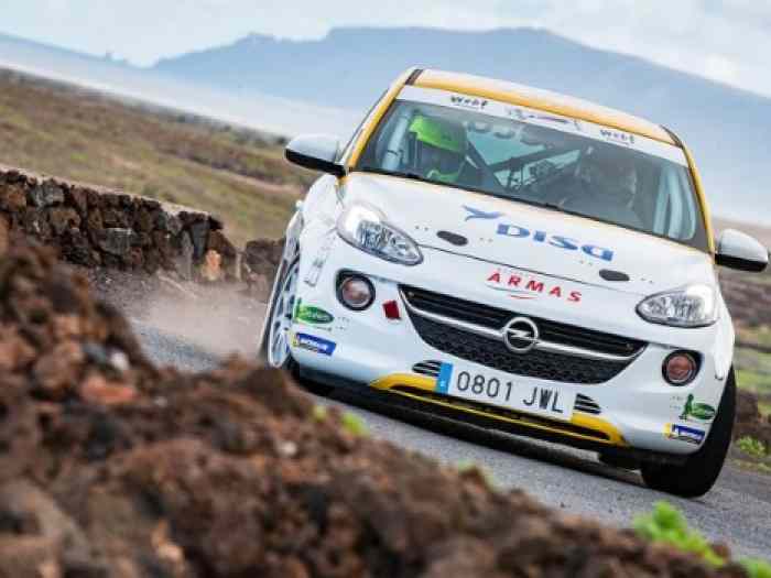Opel Adam s 0