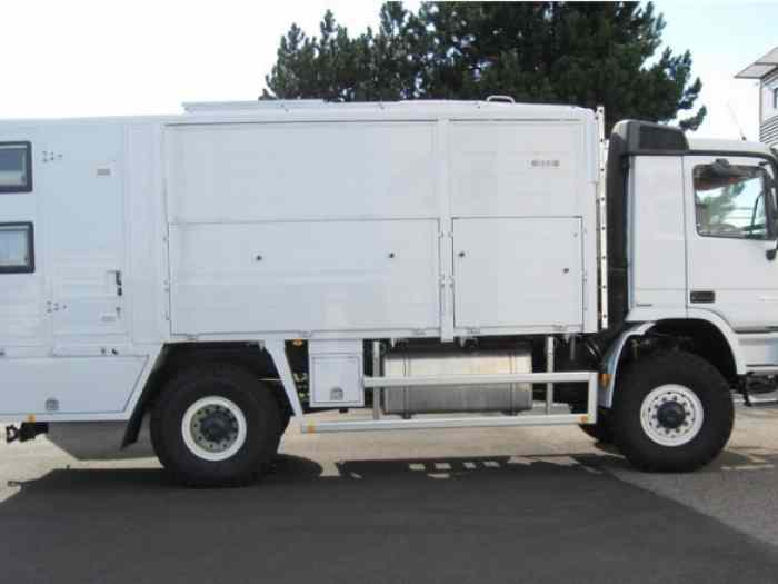 Camion assistance rallye Mercedes Actros 0